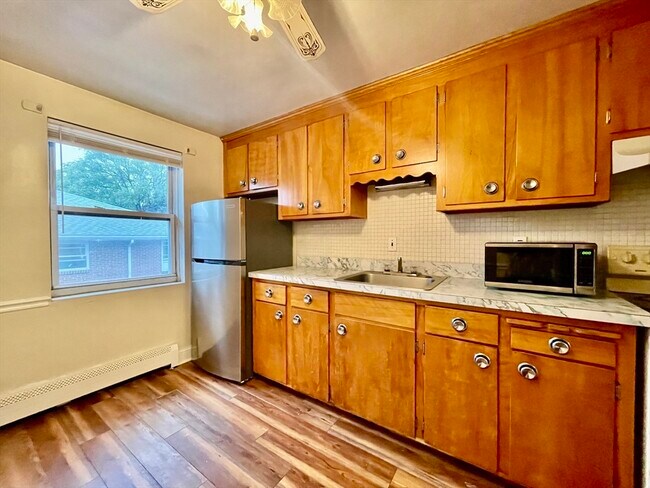 Foto del edificio - 39 Montvale Ave