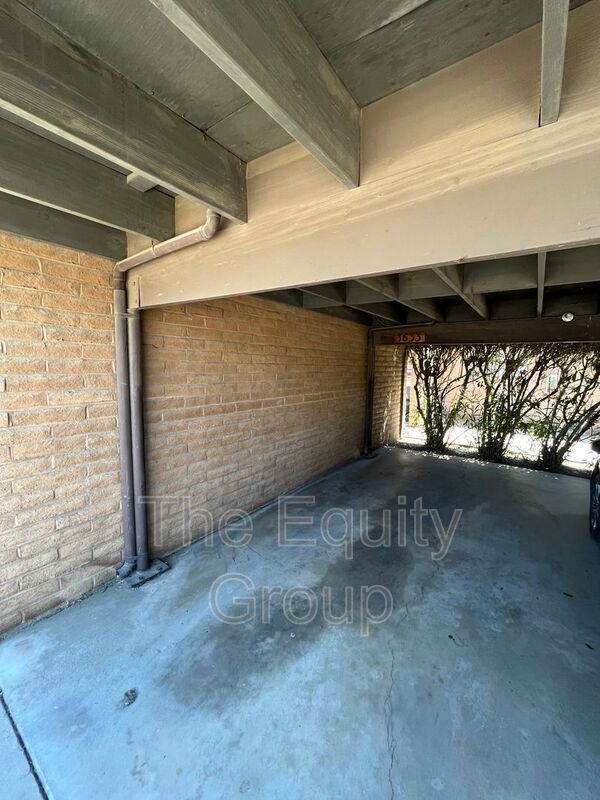 Foto del edificio - 3633 W Colonial Ave