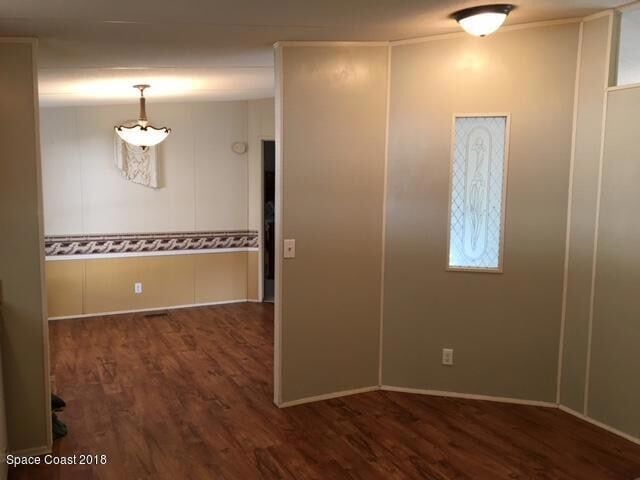 Building Photo - 1617 Ridge Dr