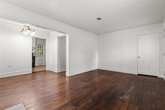 Building Photo - 301 Maple St