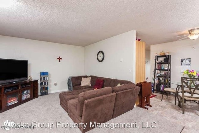 Building Photo - 2 br, 1 bath House - 8632 Boundary Ave P6