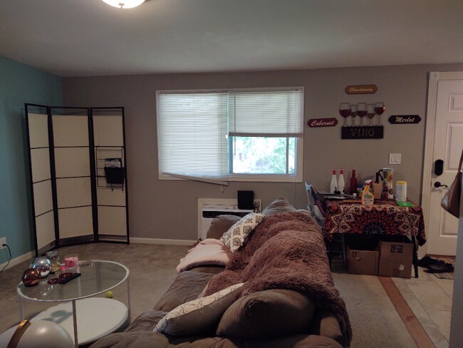 Foto del edificio - 635 W 25th St