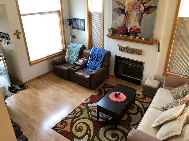 Foto del edificio - 15317 Greenhaven Ln