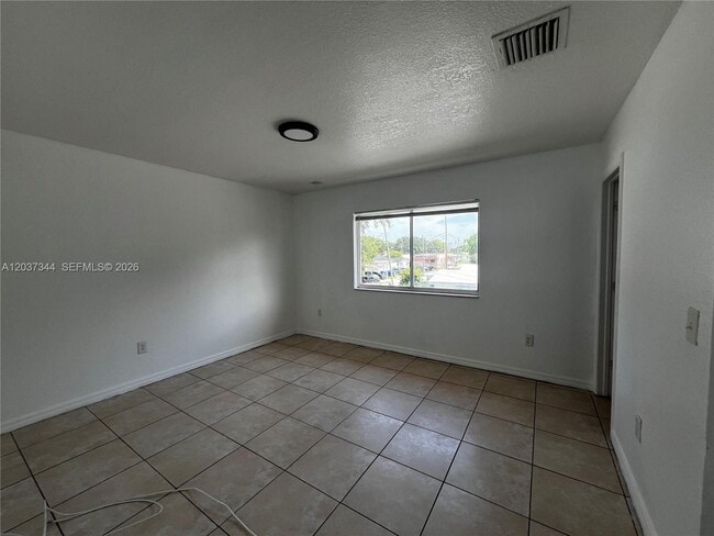 Building Photo - 7012 NW 6th Ct