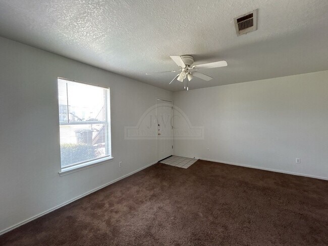Building Photo - 1506 Benttree, Killeen