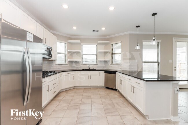 Building Photo - 16550 Bouldgreen St