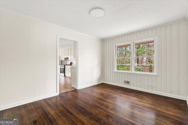 Foto del edificio - 1451 Belmont Ave