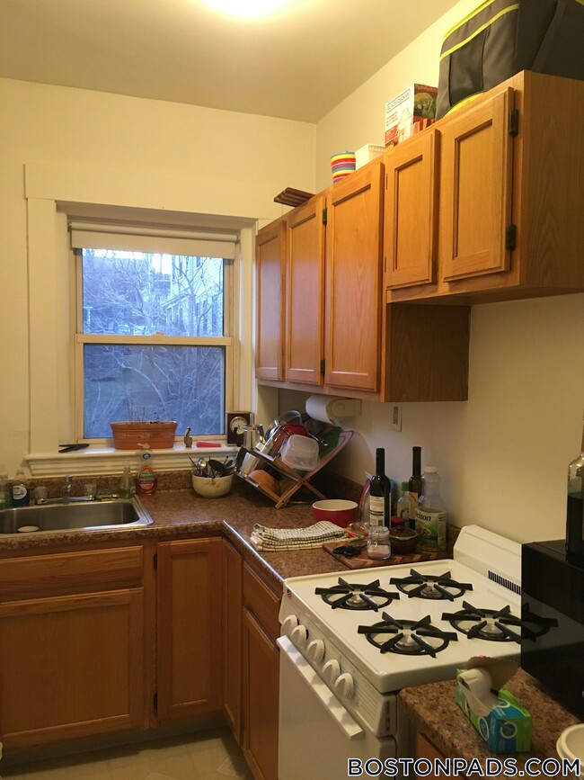 Building Photo - 163 Summer St