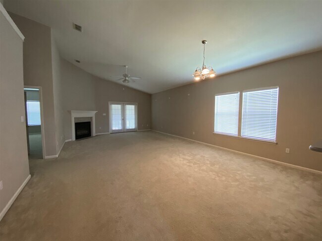Building Photo - 8445 Ivy Brook Ln