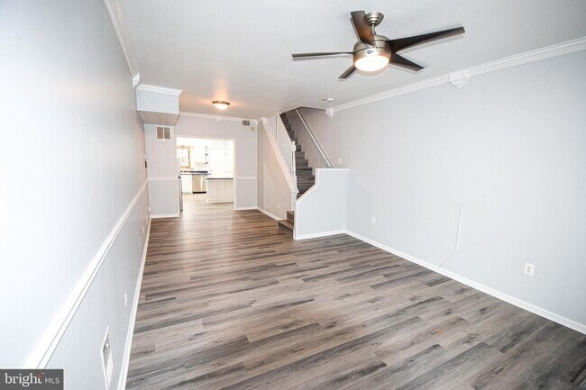 Building Photo - 3606 Hudson St