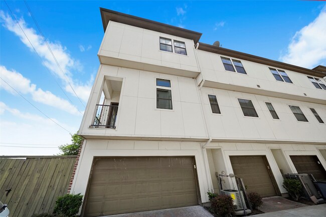 Foto del edificio - 9604 Knight Rd