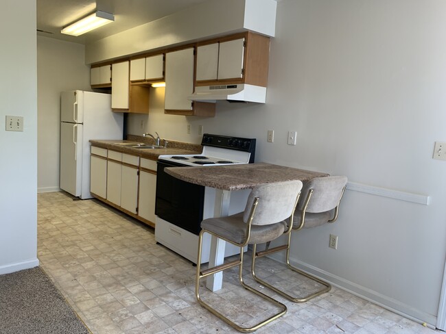 Building Photo - 313 Pierce Ave