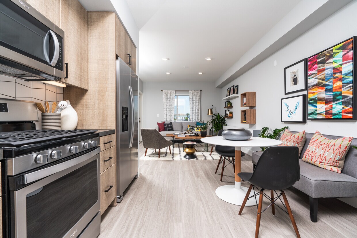 The Alamitos Apartments in Long Beach, CA