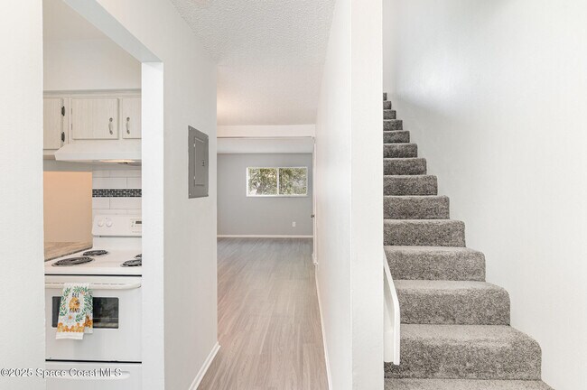 Foto del edificio - 204 Seminole Ave W