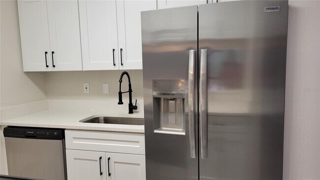 Foto del edificio - 4845 Winslow Beacon