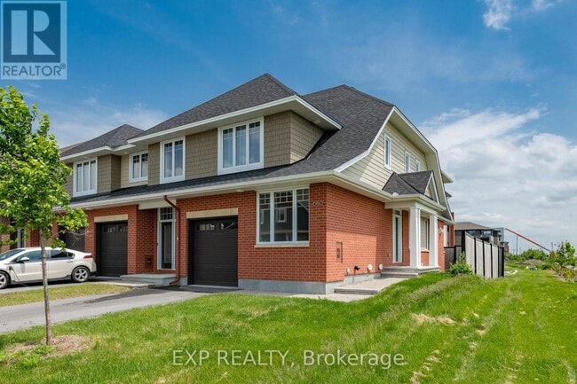 Building Photo - 680 Gabriola Way