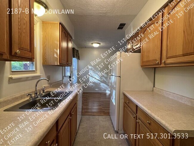 Foto del edificio - 2187-B Meadowlawn-