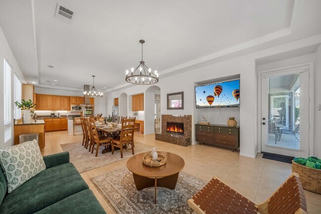 Foto del edificio - 52345 Shining Star Ln