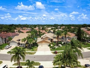 Building Photo - 10341 Buena Ventura Dr