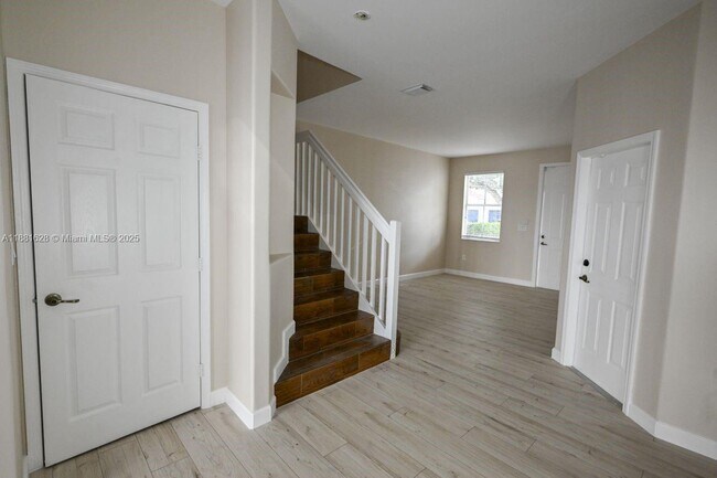 Building Photo - 8134 NW 107th Path