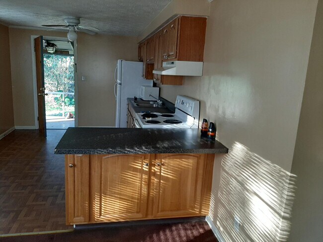 Foto del edificio - 7879 Herlong Rd