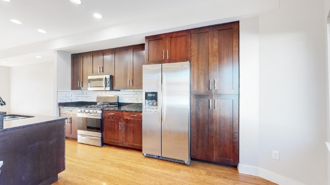 Photo - 945 S Washington St Townhome