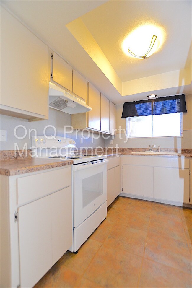 Foto del edificio - 2338 W Lindner Ave