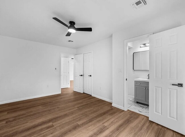 Foto del edificio - 4811 NW Lindy Ave