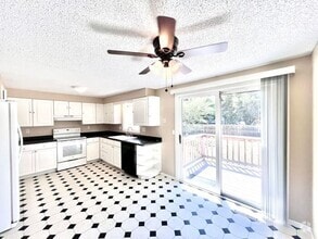 Building Photo - 1209 S Del Norte Dr