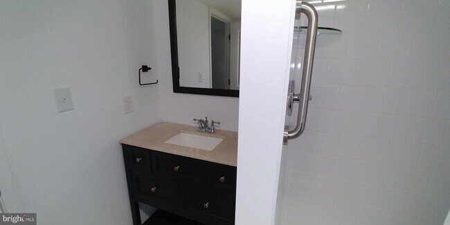 Foto del edificio - 3147 Clive Ave