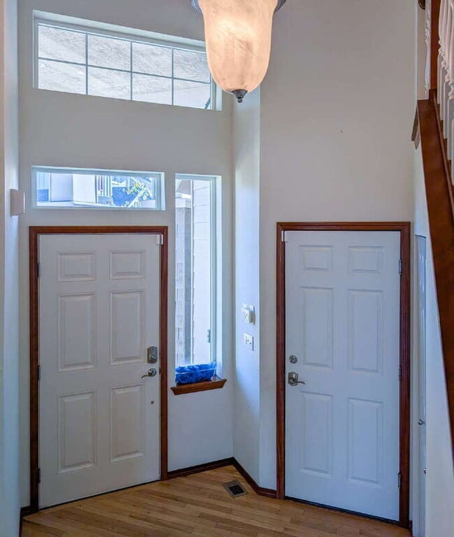 Building Photo - 5907 77th Dr NE