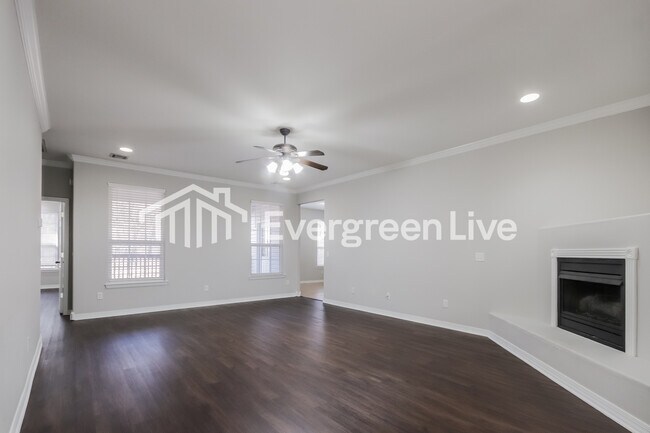 Building Photo - 50 Sunderland Dr