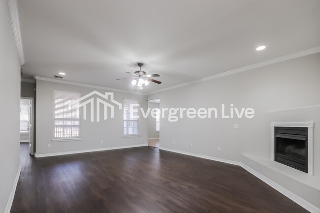 Foto del edificio - 50 Sunderland Dr