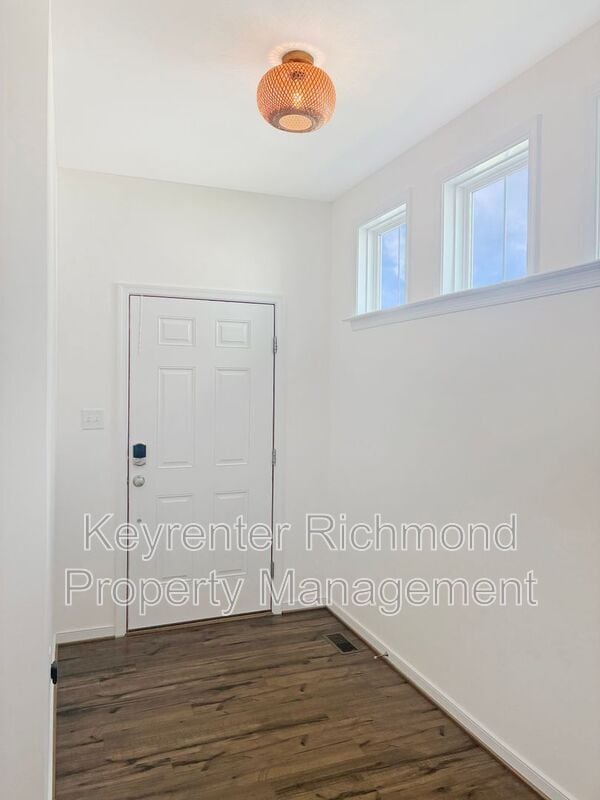 Building Photo - 6519 White Rock Ter