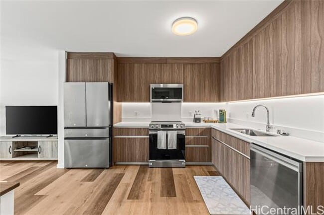 Building Photo - Fully furnished 1 bedroom w/ parking at The Park on Keeaumoku