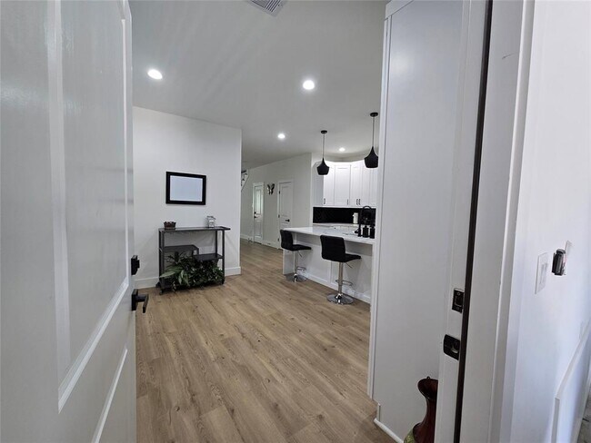 Foto del edificio - 306 E 39th St