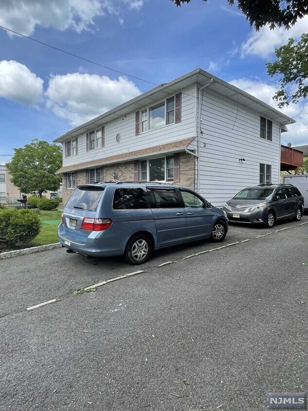 259 Diamond Bridge Ave, Hawthorne, NJ 07506 Townhome Rentals in