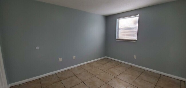 Building Photo - 607 S. 70th St. Unit A-B
