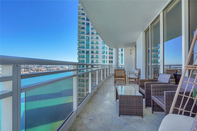 Building Photo - 901 Brickell Key