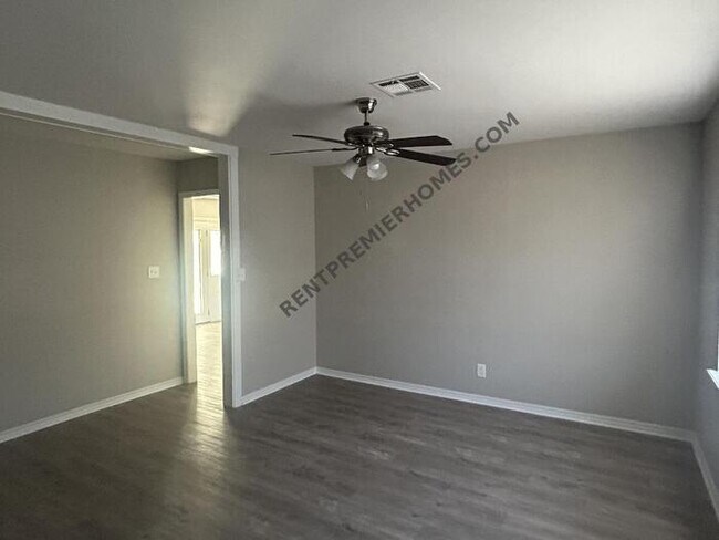 Foto del edificio - 9310 East 49th St. Tulsa OK 74145