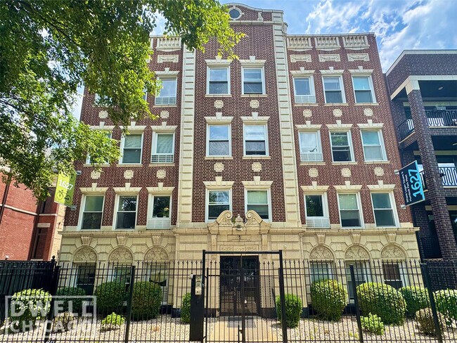 Foto del edificio - 1621 N Humboldt Blvd