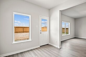 Building Photo - 336 Kingston Wy