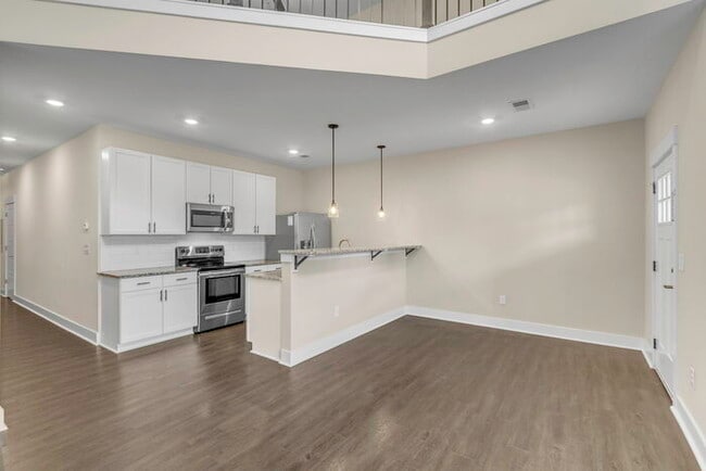 Photo - Modern Travelers Rest Townhome on the Swam...