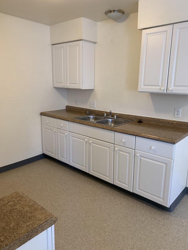 Cocina - 54 S Rogers Ln