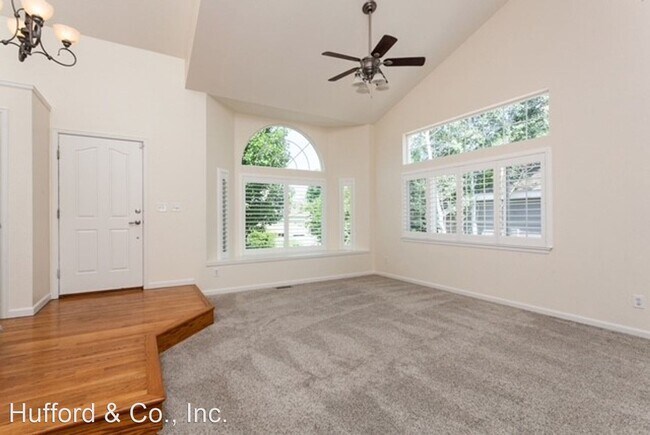 Building Photo - 5 br, 4 bath House - 16110 W. 69th Pl