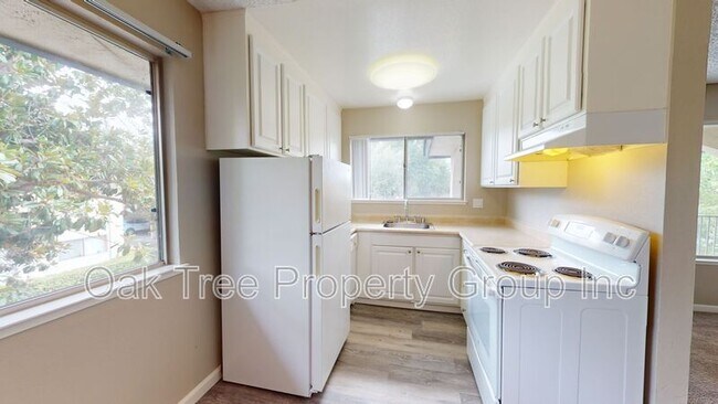 Building Photo - 1826 Cordoba St