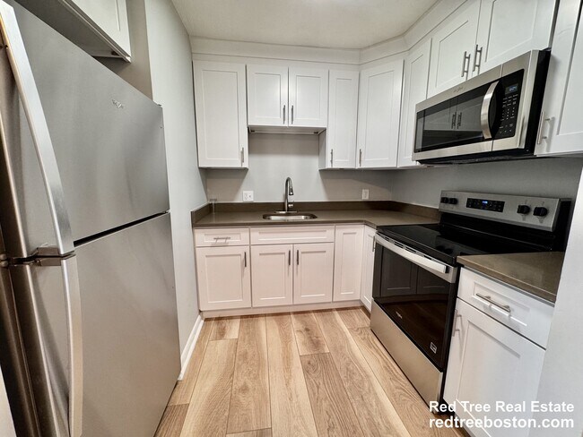 Photo - 837 River St Apartment