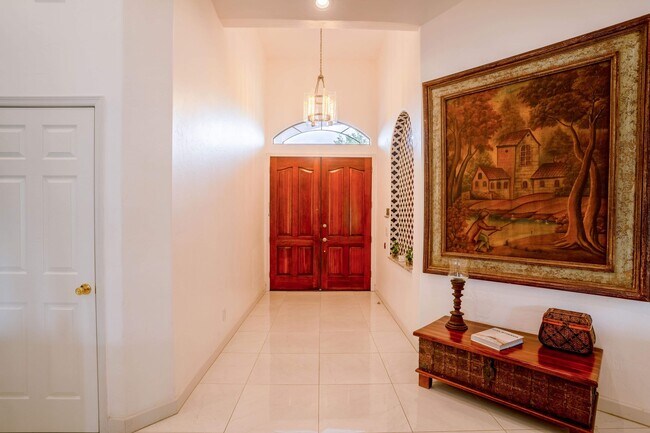 Building Photo - 3600 N Sabino Creek Pl