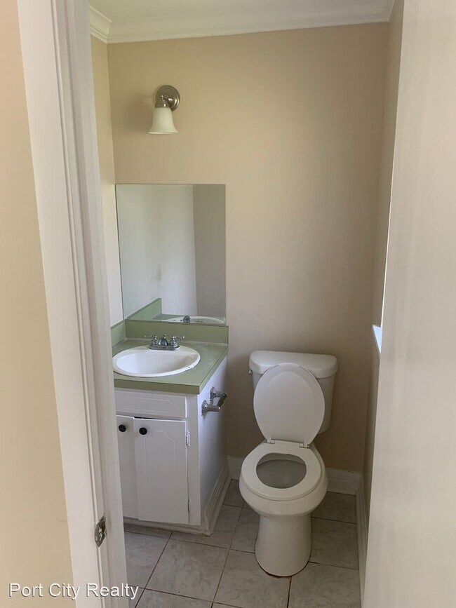 Foto del edificio - 3 br, 1.5 bath House - 463 Dixon Ave