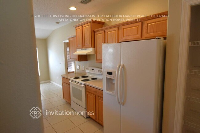 Building Photo - 5528 Oak Hollow Dr